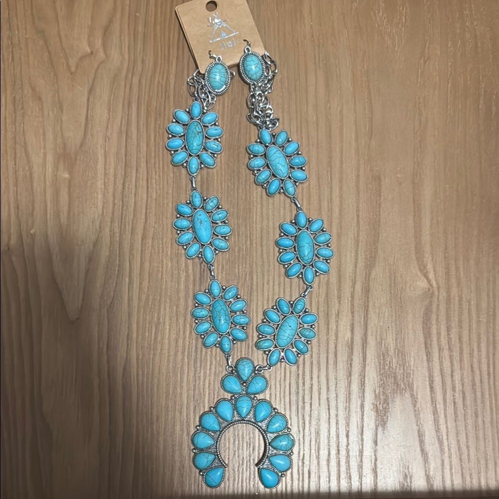 Western Turquoise Floral Necklace